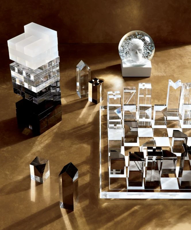 Clear And Smoke Grey Acrylic Chess Set - Image 5