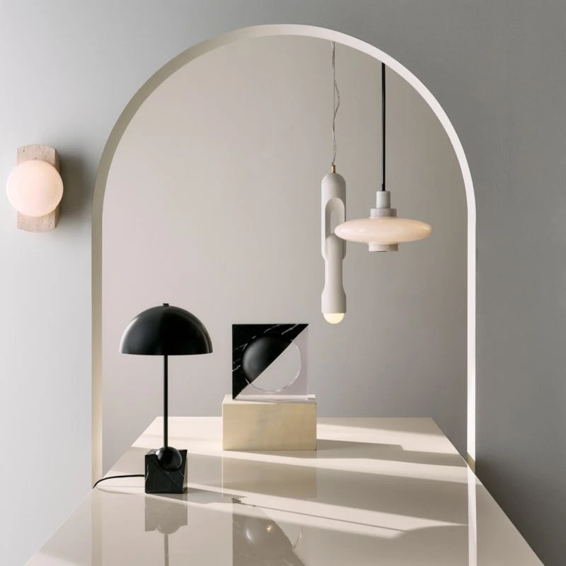 Venus Black Resin Modern Table Lamp - Image 4